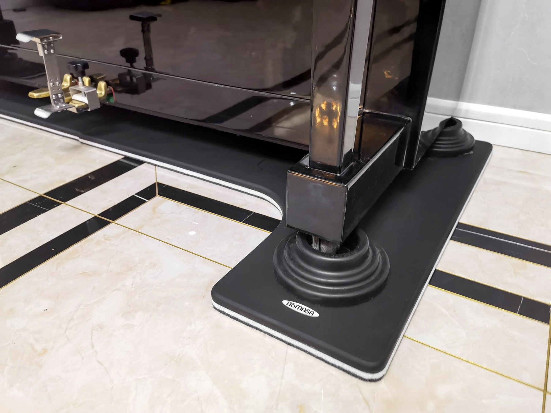 Piano isolation mat